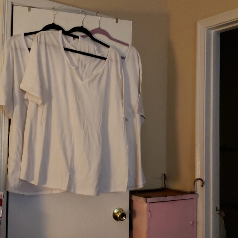 Tee shirts
